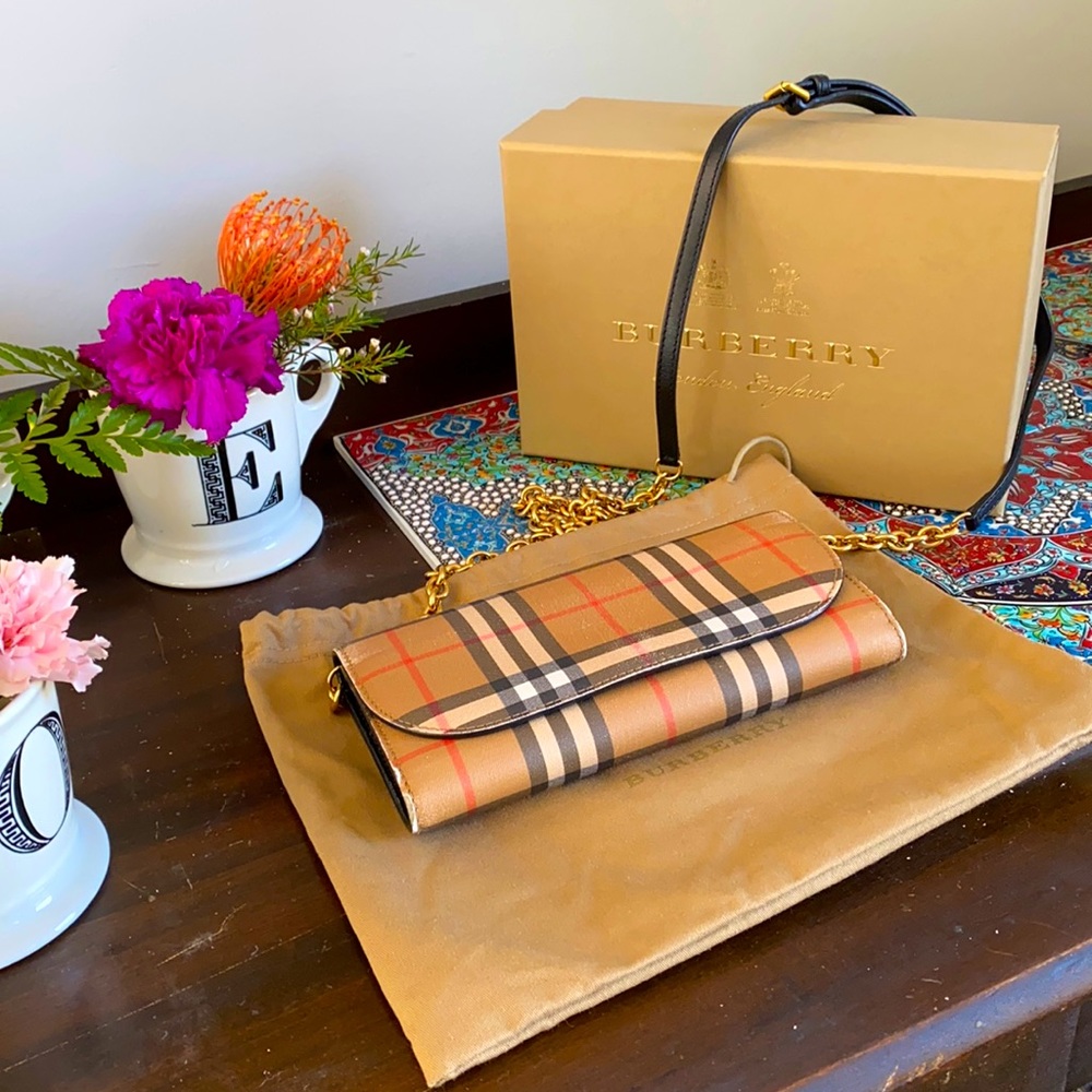 Authentic Vintage check& leather wallet w/ chain